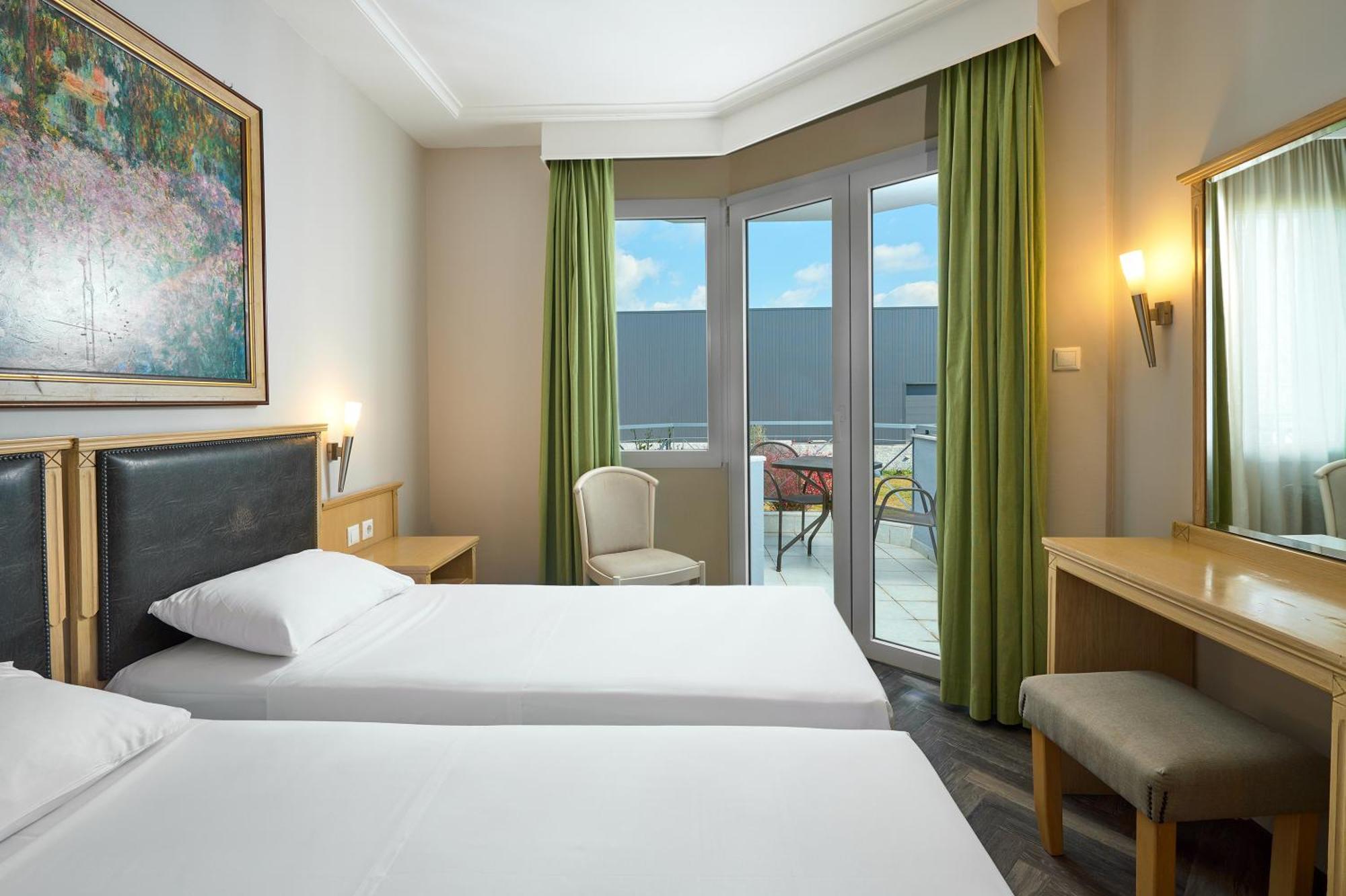 Iris Hotel แธร์มี ภายนอก รูปภาพ