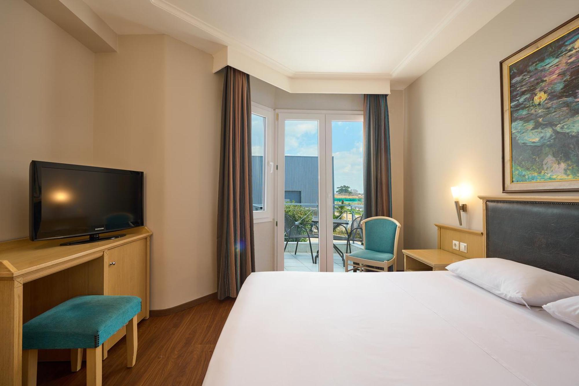 Iris Hotel แธร์มี ภายนอก รูปภาพ
