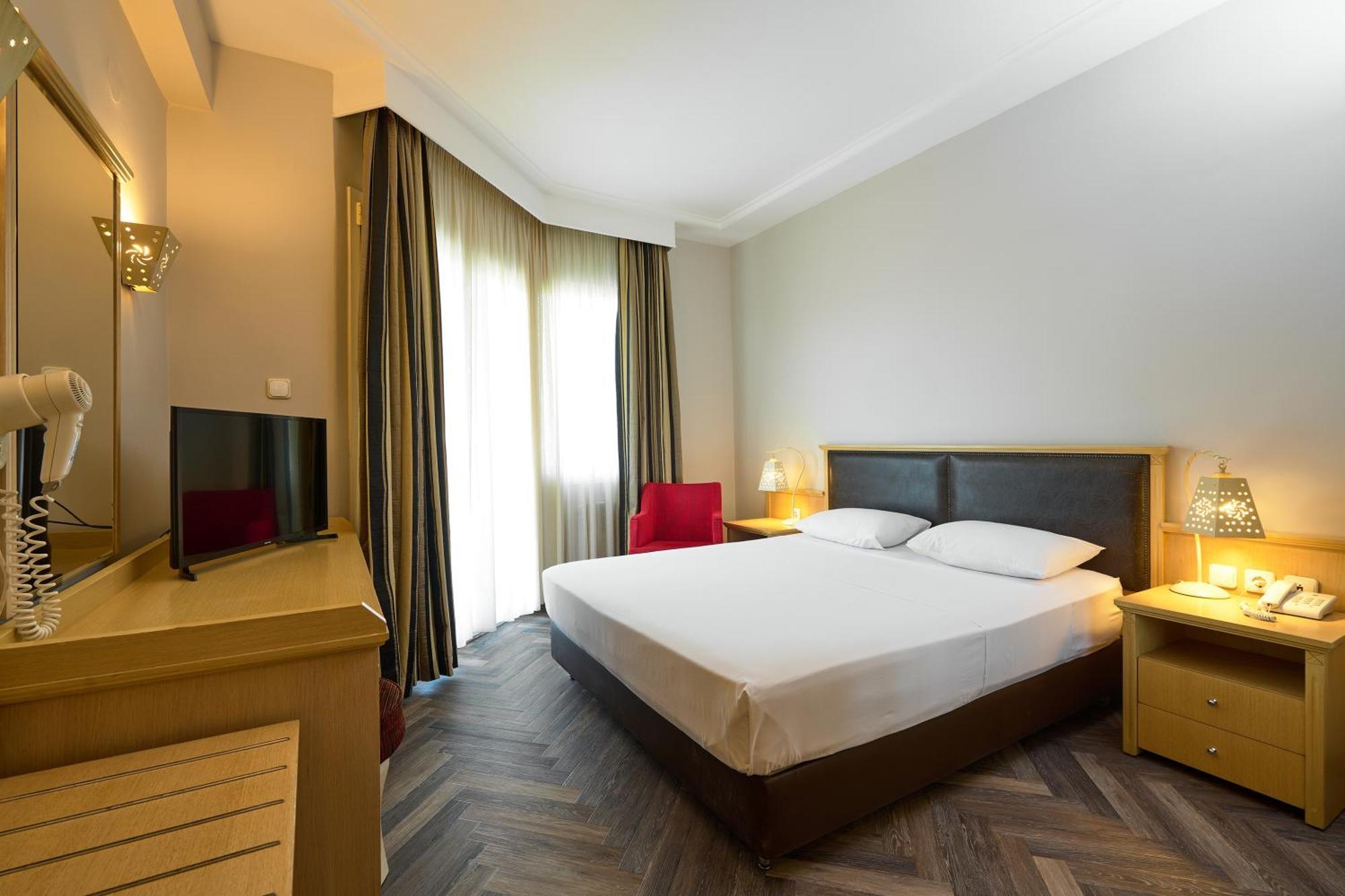 Iris Hotel แธร์มี ภายนอก รูปภาพ
