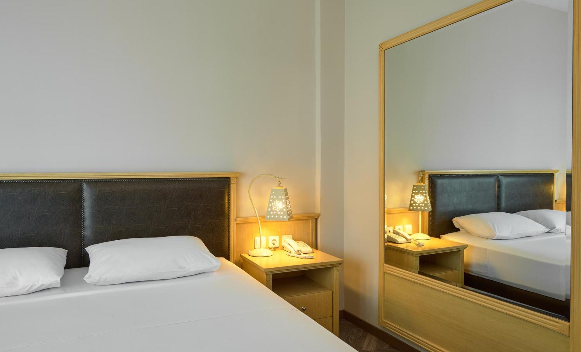 Iris Hotel แธร์มี ภายนอก รูปภาพ